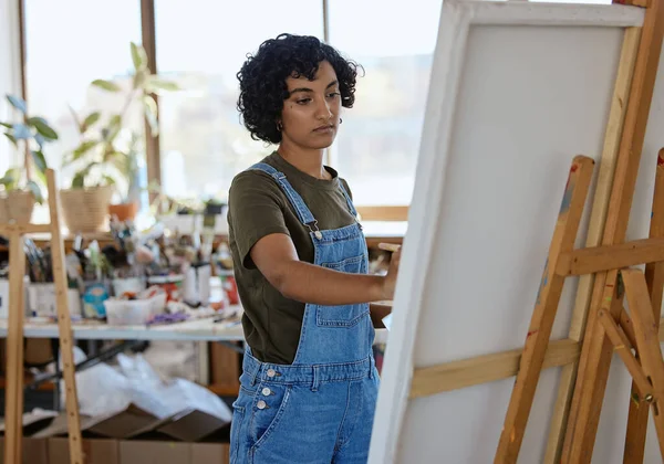 Criativa Arte Mulher Pintura Sobre Tela Estúdio Oficina Casa Talento — Fotografia de Stock