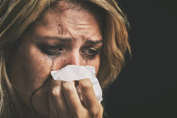 Pláč Deprese Žena Přemýšlející Duševním Zdraví Pozadí Černého Studia Tvář — Stock fotografie