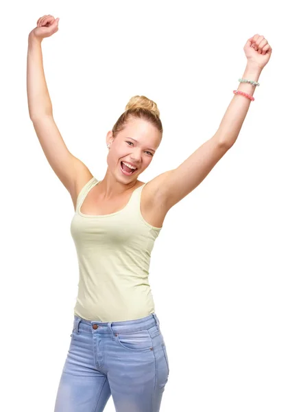 素晴らしい気分だ 喜びのジェスチャーで空気中に上げ腕で立っているかなり笑顔の十代の女の子 — ストック写真