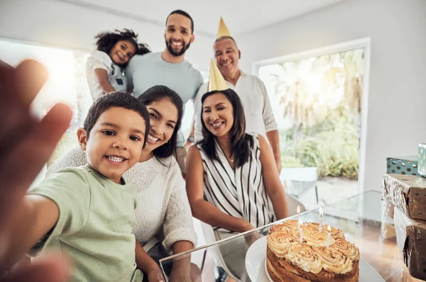 Happy Birthday Cake Selfie Big Family Celebration Home Portrait Smile — Stock Photo, Image