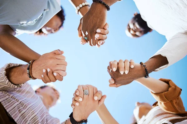 Diversidad Apoyo Personas Tomadas Mano Confianza Unidad Comunidad Contra Fondo — Foto de Stock