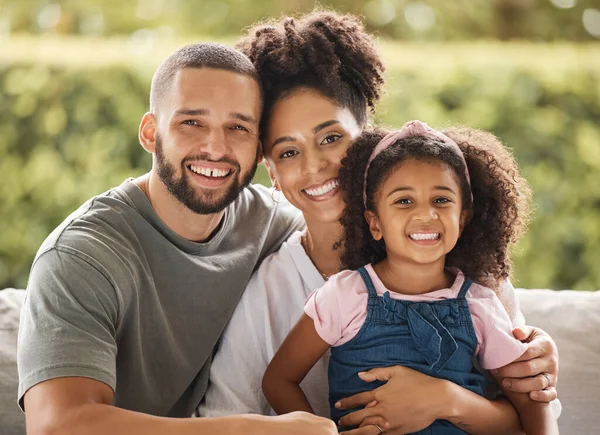 Glückliche Familie Mutter Und Vater Mit Ihrem Kind Lieben Hause — Stockfoto