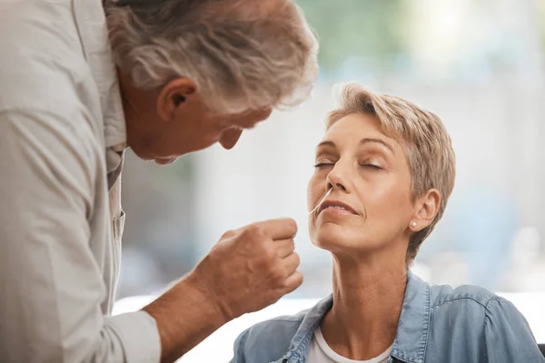 Covid Gezondheid Senior Paar Met Pcr Test Huis Voor Corona — Stockfoto