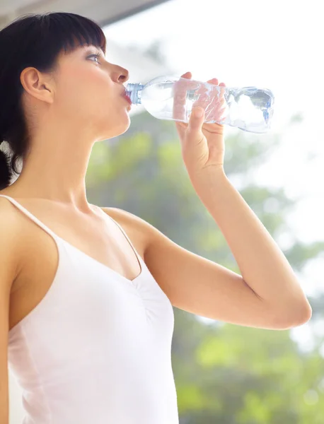 Wasser Ist Toll Für Ihr Wohlbefinden Schöne Junge Frau Fitnessbekleidung — Stockfoto