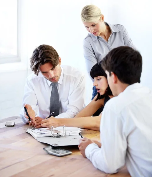 Mentes Creativas Trabajando Grupo Empresarios Que Trabajan Juntos Equipo —  Fotos de Stock