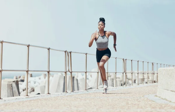 Běh Černá Žena Plážový Maraton Trénink Fitness Wellness Pro Sportovní — Stock fotografie