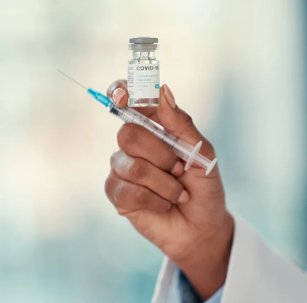 Hand Eines Arztes Mit Einer Flasche Covid Impfstoff Spezialist Für — Stockfoto