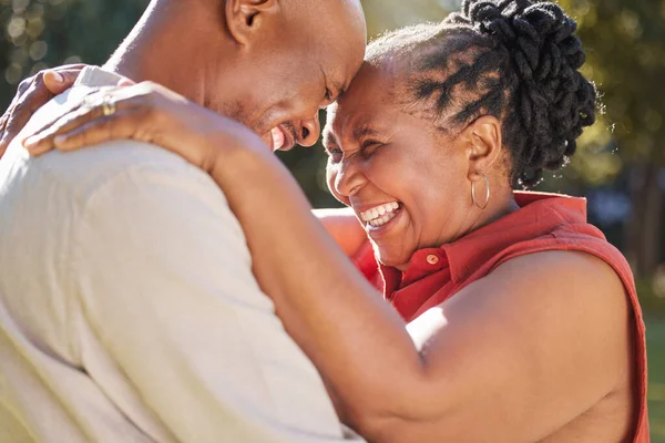 Happy Affectionate Mature African American Couple Sharing Intimate Moment Park — ストック写真