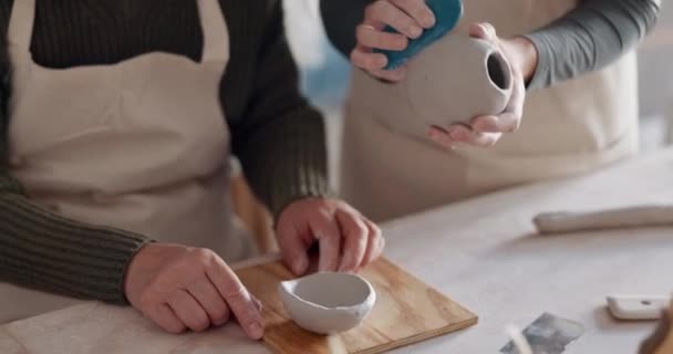Kreativ Keramik Och Student Gör Lerkonst Smidigt Lärande Från Keramiker — Stockvideo