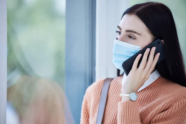 Covid Face Mask Smartphone Womens Phone Call Health Corona Virus — 스톡 사진