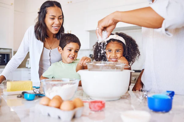 Cucina Bambini Cibo Con Una Famiglia Che Cuoce Impara Nella — Foto Stock