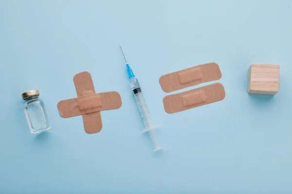 Der Impfstoff Schützt Sie Hochwinkelaufnahme Einer Impfflasche Nadel Und Eines — Stockfoto