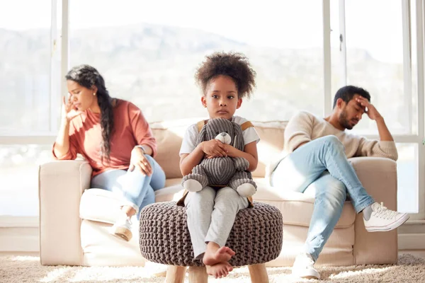 Scared Little Kid Afro Sitting Holding Teddy Bear While Parents — Stock Photo, Image