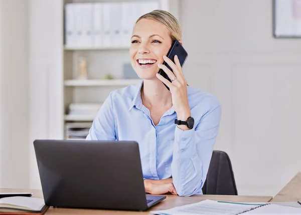 Young Business Woman Working Modern Office Making Phone Call While — 图库照片