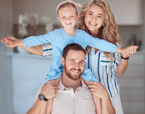 Happy Caucasian Family Relaxing Together Home Carefree Loving Parents Bonding — Stock Photo, Image