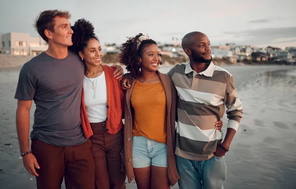 Diversity Friends Happy View Beach Together Holiday Road Trip Getaway — Stock Photo, Image