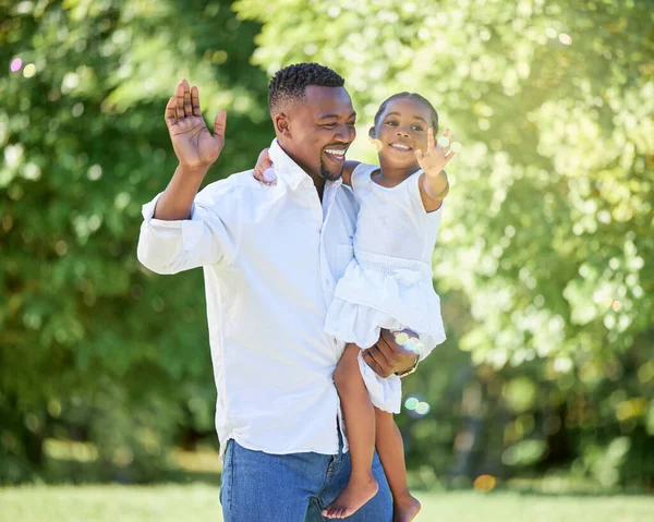 Säg Hej Till Världen Man Och Hans Dotter Tillbringar Dagen — Stockfoto