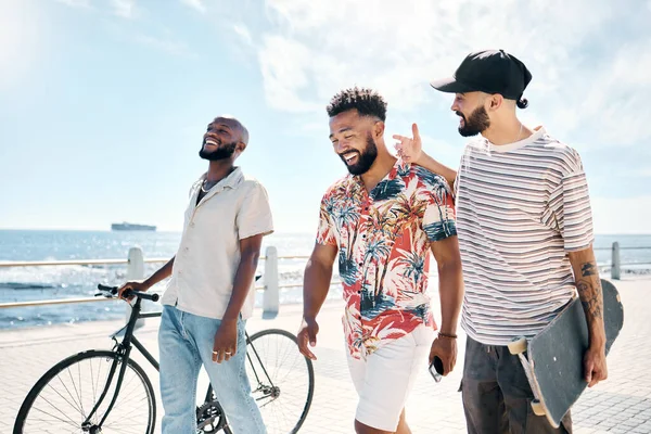 Dia Rapazes Grupo Diversificado Homens Unindo Durante Dia Livre — Fotografia de Stock