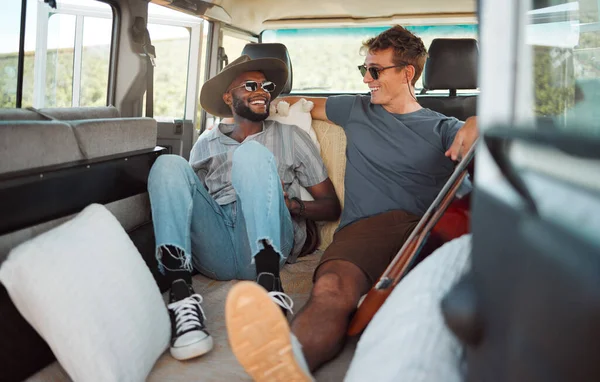 Banda Desenhada Sorriso Amigos Uma Viagem Carro Uma Van Para — Fotografia de Stock