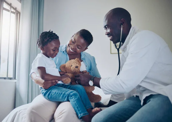 Teddy Heeft Ook Een Controle Nodig Een Dokter Doet Een — Stockfoto