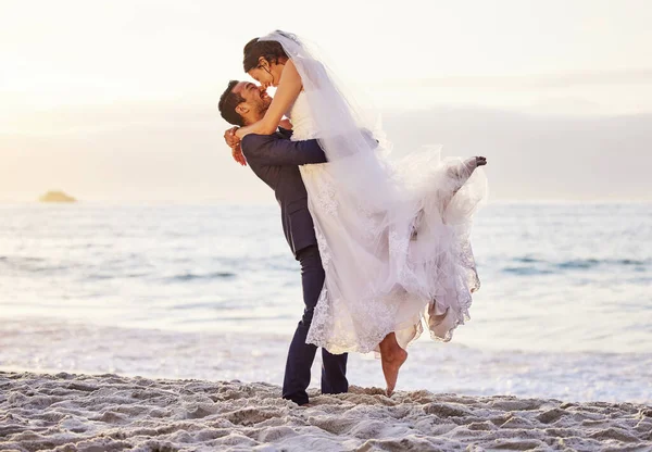 Безумно Люблю Тебя Мой Муж Молодая Пара Пляже День Свадьбы — стоковое фото