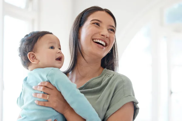 Nous Étions Heureux Ici Une Mère Qui Lie Avec Son — Photo