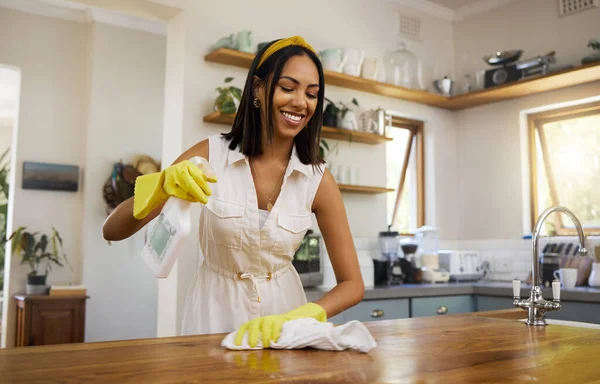 Limpeza Casa Mulher Negra Feliz Primavera Dia Limpo Uma Pessoa — Fotografia de Stock