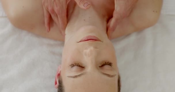 Massaggio Spa Donna Mani Collo Supporto Benessere Aiuto Alleviare Stress — Video Stock