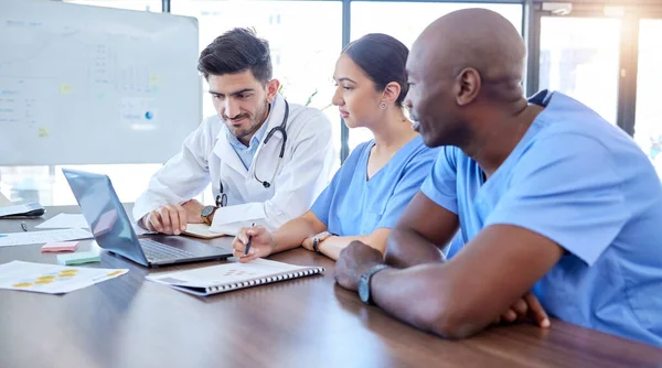 Laptop Meeting Healthcare Doctor Team Doing Research Hospital Boardroom Health — Stock Photo, Image