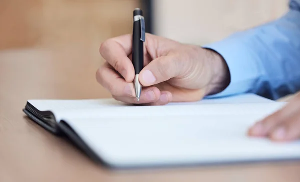 Ponlo Todo Papel Hombre Negocios Irreconocible Escribiendo Cuaderno Trabajo —  Fotos de Stock