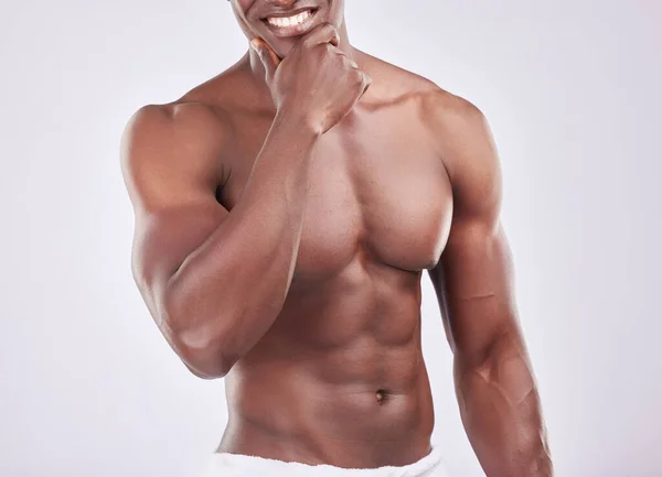 Ist Auffallend Sanft Studioaufnahme Eines Muskulösen Jungen Mannes Der Vor — Stockfoto