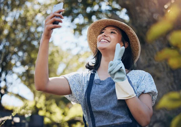 Vzrušující Vidět Jak Věci Zase Vynořují Květinářství Selfie Jeslích Práci — Stock fotografie