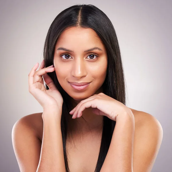 Miei Capelli Sono Mio Miglior Accessorio Una Giovane Donna Attraente — Foto Stock