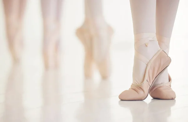 Que Sabe Bailar Echa Culpa Suelo Grupo Bailarines Ballet Irreconocibles — Foto de Stock