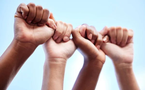 Silence Encourage Bourreau Groupe Méconnaissable Femmes Levant Les Mains Force — Photo