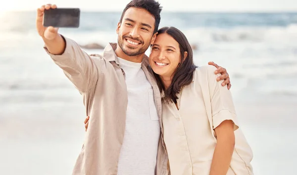 Jag Älskar Varenda Selfie Tar Ett Ungt Par Som Tar — Stockfoto