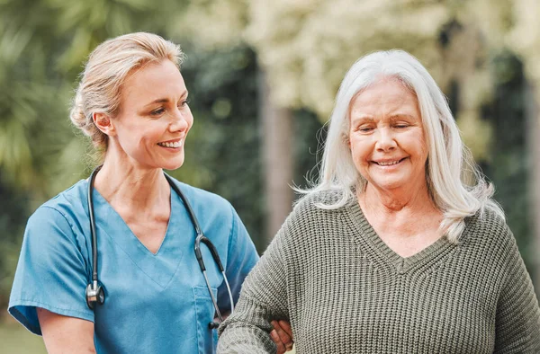 Its Important Get Fresh Air Female Nurse Getting Fresh Air — Stock Photo, Image