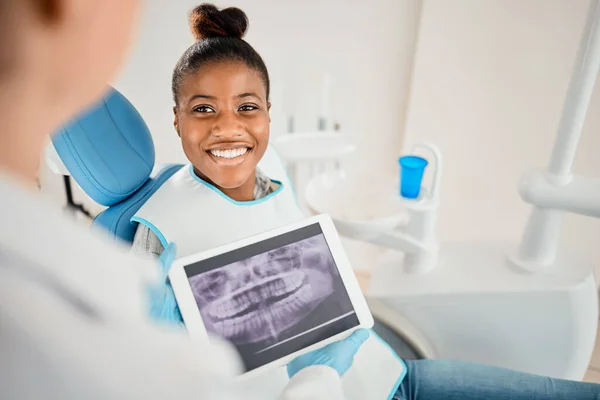 Just Little While Longer Dentist Looking Patients Rays Procedure — Stock Photo, Image