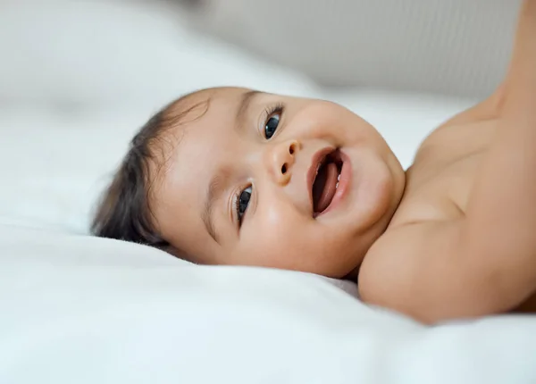 Her Giggles Just Cutest Portrait Adorable Baby Girl Lying Bed — Stock Photo, Image