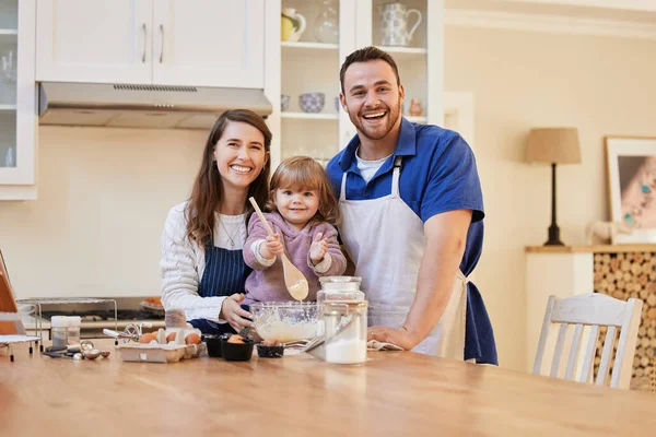 Questi Sono Momenti Preziosi Una Famiglia Che Cuoce Insieme Mentre — Foto Stock