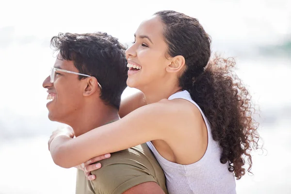 Aprecio Las Cosas Buenas Vida Una Joven Pareja Disfrutando Día — Foto de Stock