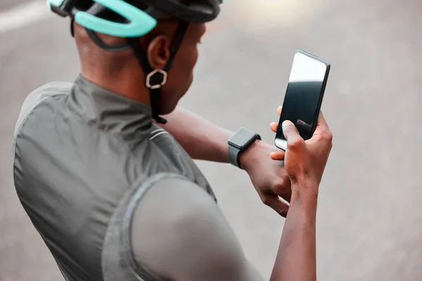 Велосипед Смартфон Телефон Человека Отслеживают Кардио Пульс Здоровье Помощью Онлайн — стоковое фото