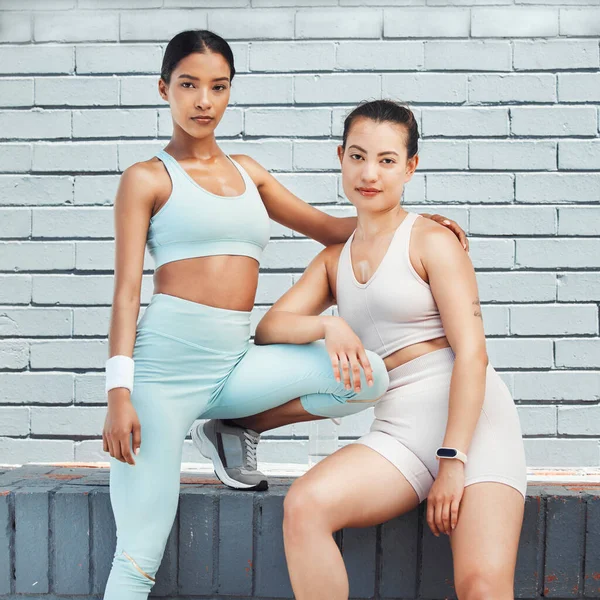 Fitness Porträtt Och Kvinnors Träning Staden För Motivation Kroppsmål Och — Stockfoto