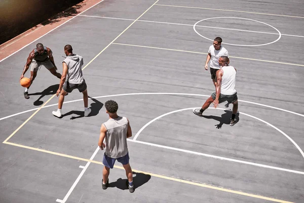 Γήπεδο Μπάσκετ Fitness Men Αγώνα Προπόνηση Προπόνηση Άσκηση Στη Νέα — Φωτογραφία Αρχείου