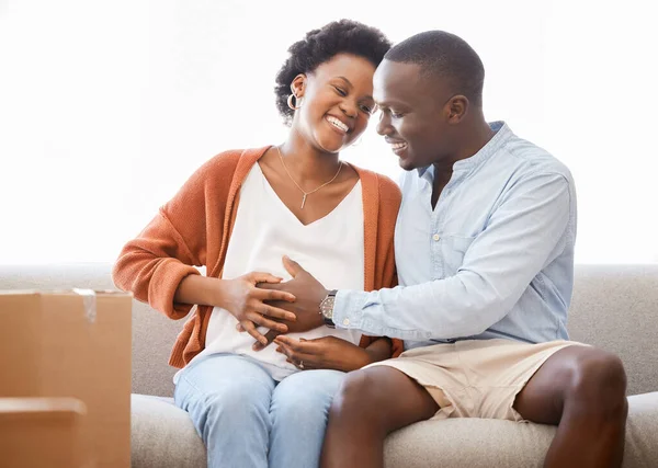 Nemůžeme Skrývat Naše Vzrušení Mladý Muž Dotýkající Svých Manželek Těhotné — Stock fotografie