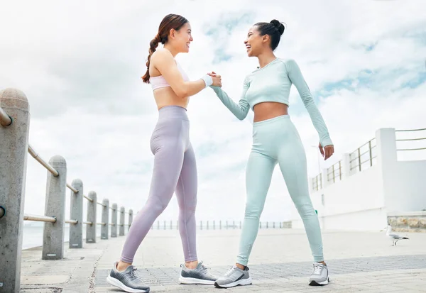 Samarbete Fitness Och Motion Med Idrottsvänner Skakar Hand Motivation Ett — Stockfoto