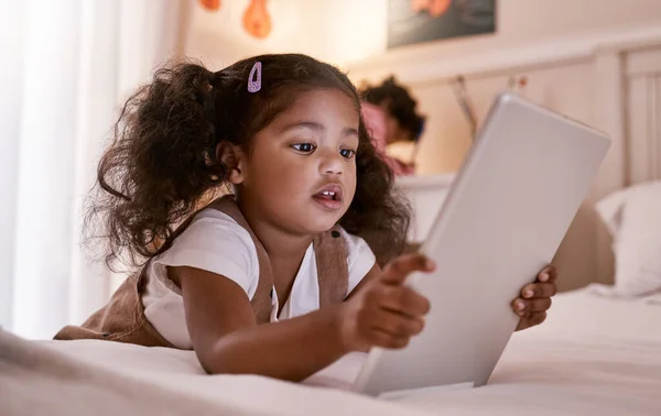 Technology Can Even Make Tiny Lives Easier Little Girl Using — Stock Photo, Image