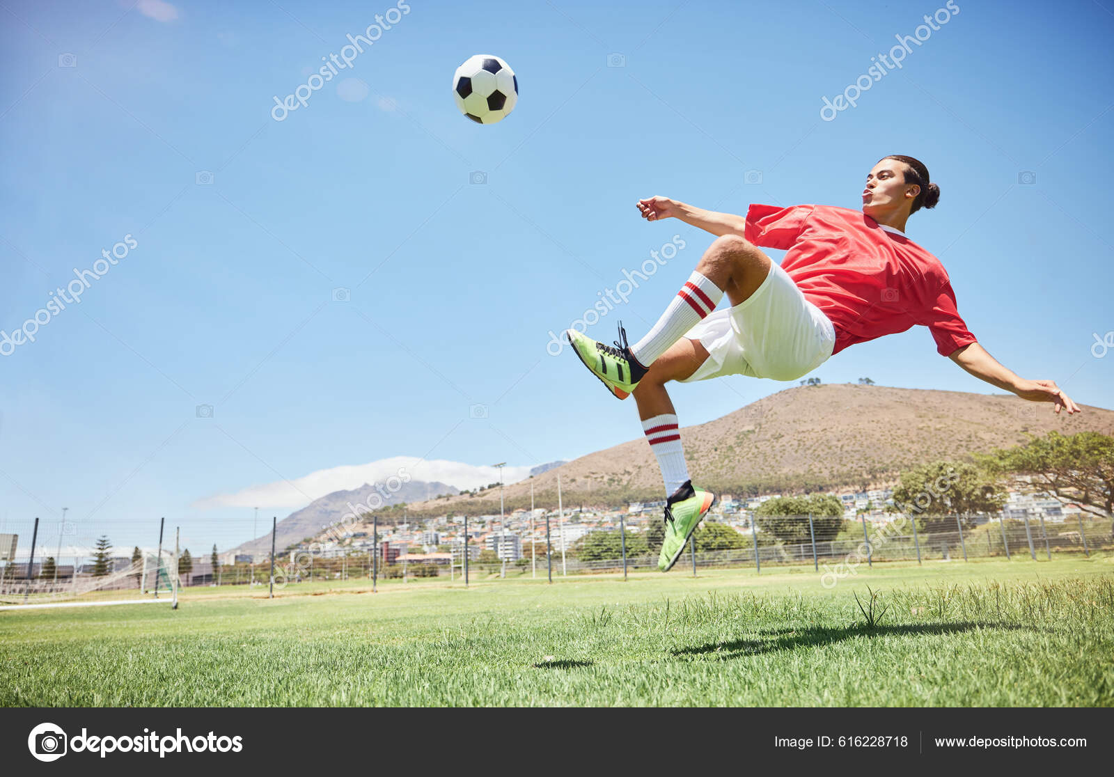 Fitness Futebol Atleta Marcando Gol Jogo Treinamento Esportivo