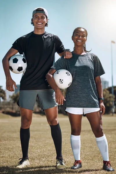 Amigos Futebol Fitness Campo Futebol Jogador Futebol Juntos Para Treino — Fotografia de Stock