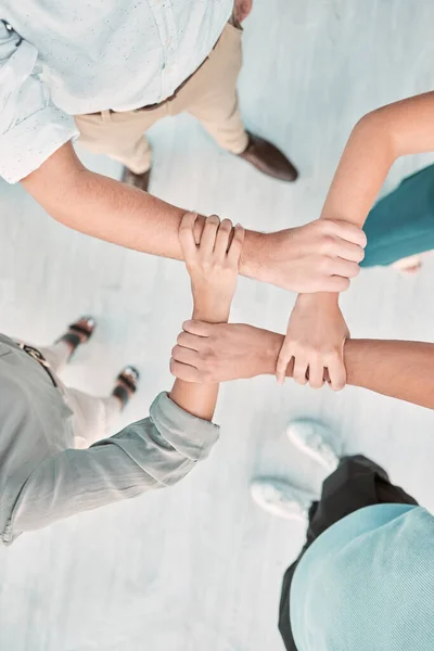 Hände Zusammenarbeit Und Einheit Mit Einem Geschäftsteam Das Die Arme — Stockfoto